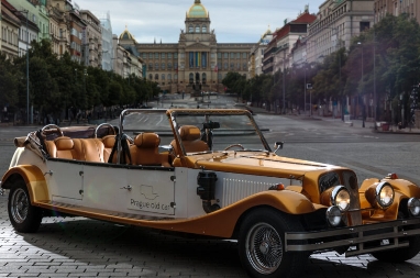 布拉格古董車體驗