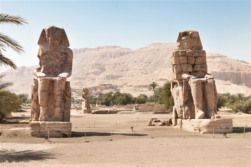曼儂巨像 Colossi of Memnon